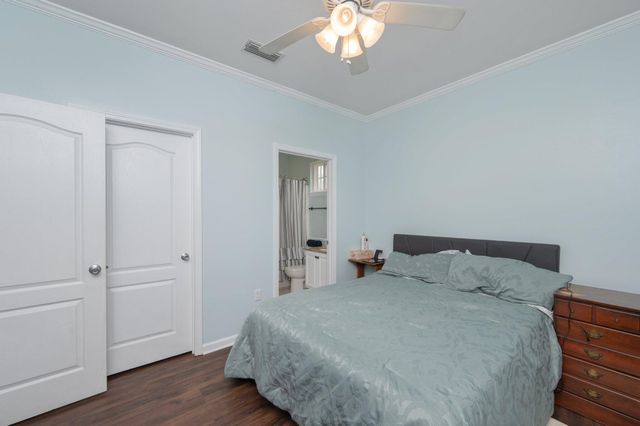 226 E Cypress Avenue, Defuniak Springs, FL 32433