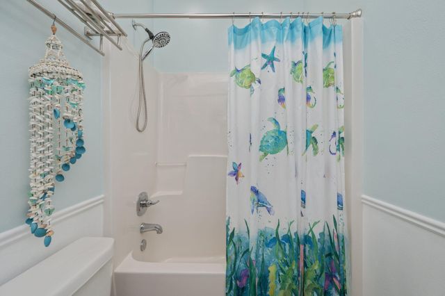 226 E Cypress Avenue, Defuniak Springs, FL 32433