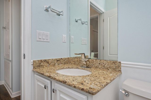 226 E Cypress Avenue, Defuniak Springs, FL 32433