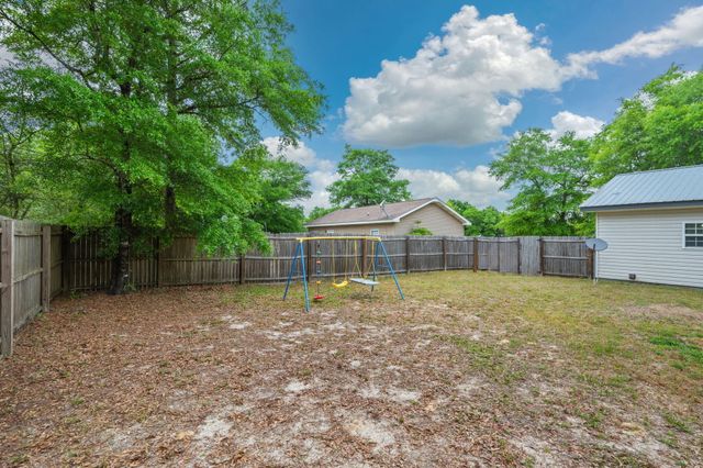 226 E Cypress Avenue, Defuniak Springs, FL 32433