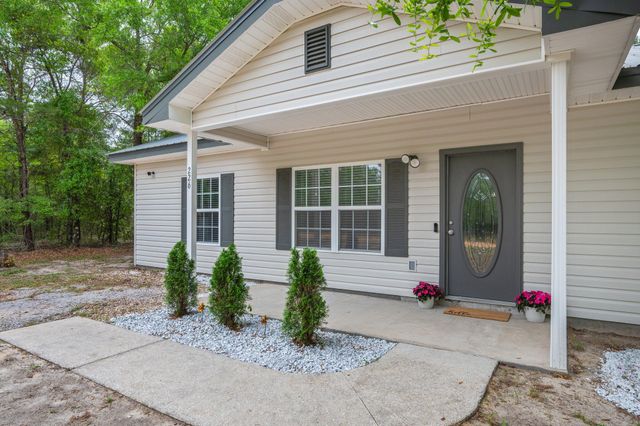 226 E Cypress Avenue, Defuniak Springs, FL 32433