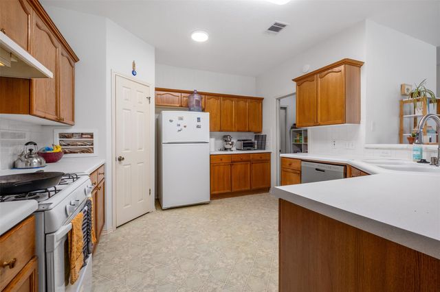 16853 Tortoise ST, Round Rock, TX 78664