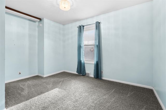 1816 Bloomfield Avenue, Kalamazoo, MI 49001