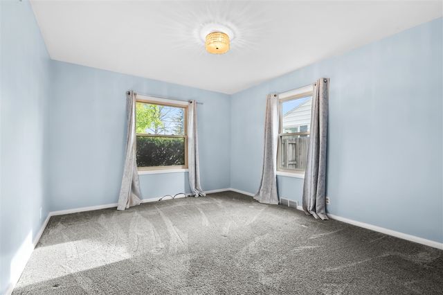 1816 Bloomfield Avenue, Kalamazoo, MI 49001