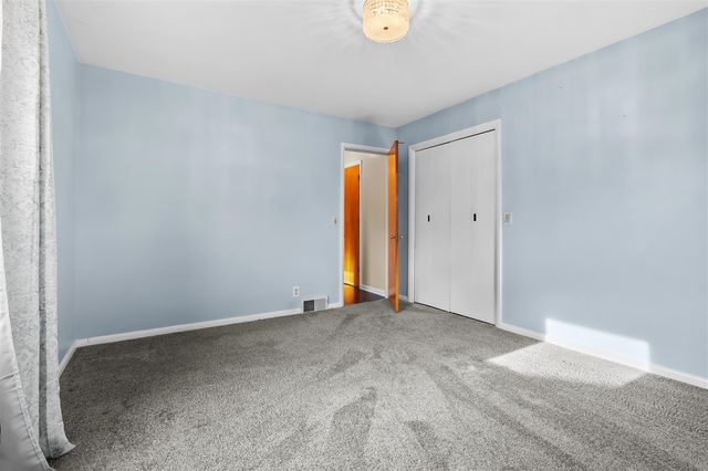 1816 Bloomfield Avenue, Kalamazoo, MI 49001