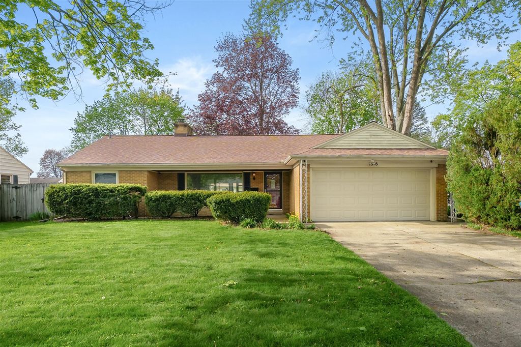 1816 Bloomfield Avenue, Kalamazoo, MI 49001