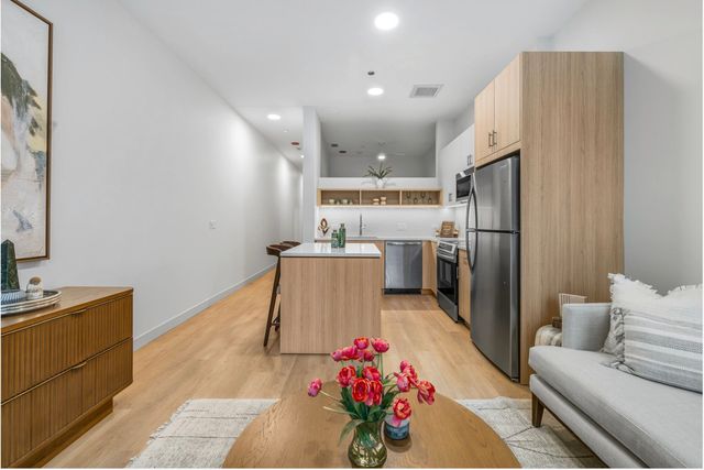 111 W Illinois Street 1013, Chicago, IL 60654