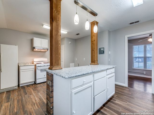 130 Lemur, San Antonio, TX 78213