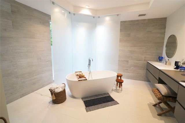 617 SW 10th Street, Fort Lauderdale, FL 33315