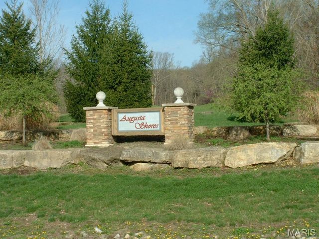 329 Berg Crossing Drive, Augusta, MO 63332