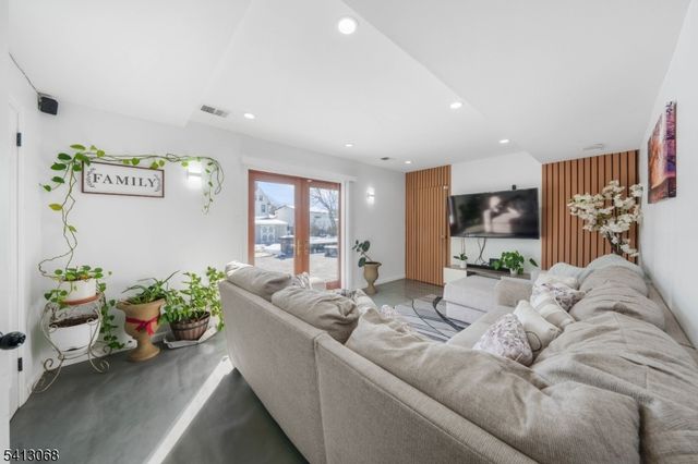 5 Appleman Rd, Franklin Twp., NJ 08873