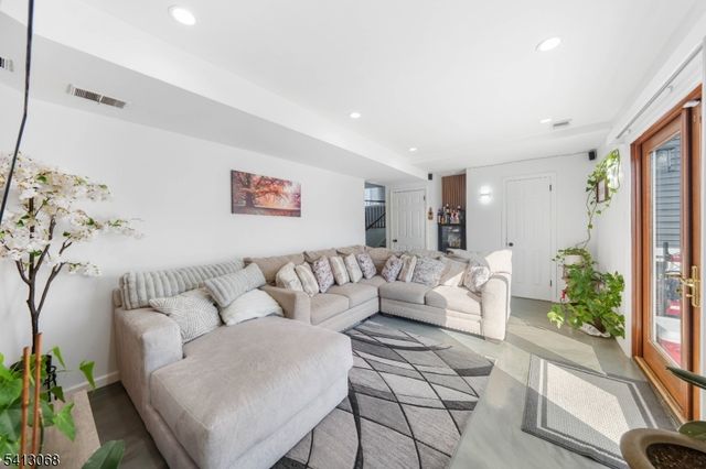 5 Appleman Rd, Franklin Twp., NJ 08873