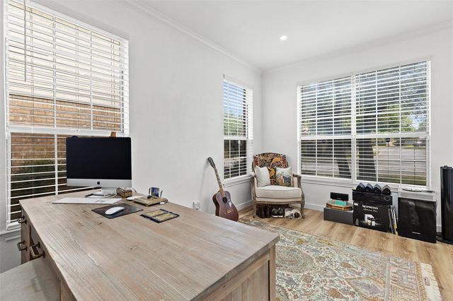 2522 Falcon DR, Round Rock, TX 78681