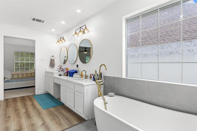 2522 Falcon DR, Round Rock, TX 78681