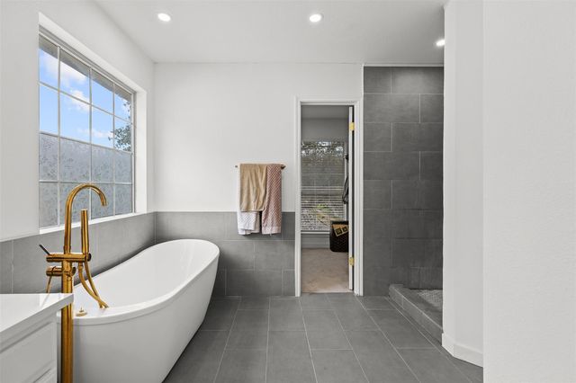 2522 Falcon DR, Round Rock, TX 78681