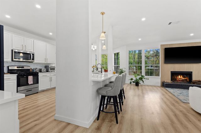 2522 Falcon DR, Round Rock, TX 78681