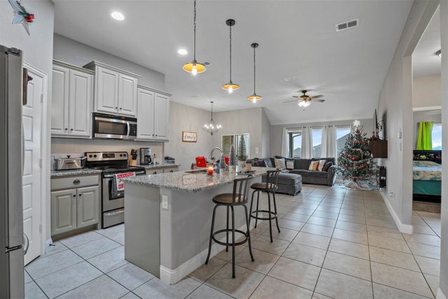 4006 Kensington Drive, Sanger, TX 76266