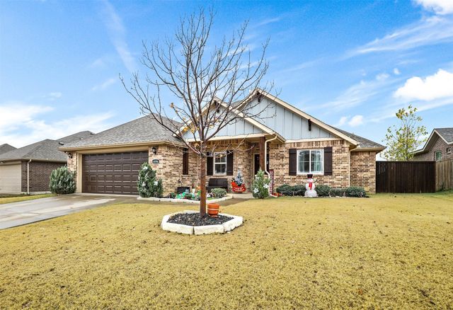 4006 Kensington Drive, Sanger, TX 76266