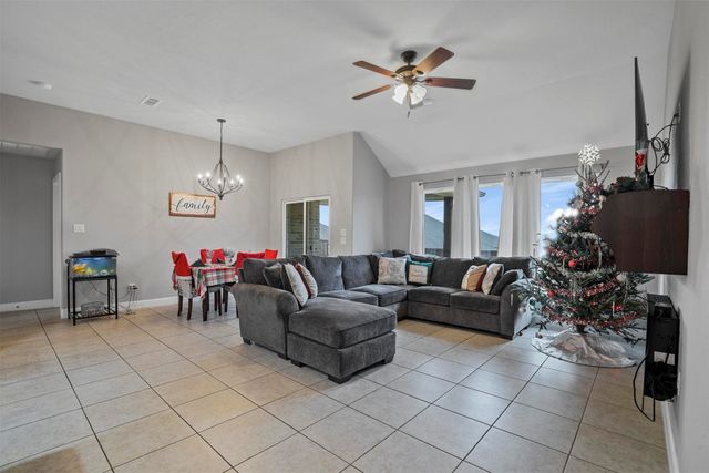 4006 Kensington Drive, Sanger, TX 76266