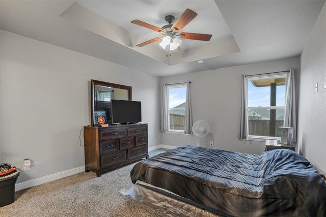 4006 Kensington Drive, Sanger, TX 76266