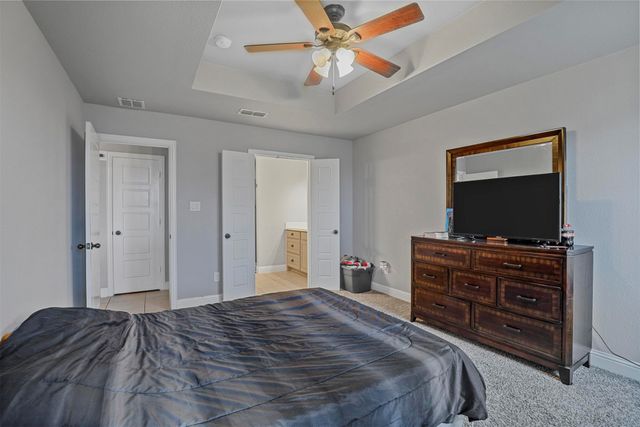 4006 Kensington Drive, Sanger, TX 76266