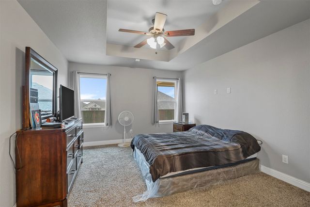 4006 Kensington Drive, Sanger, TX 76266