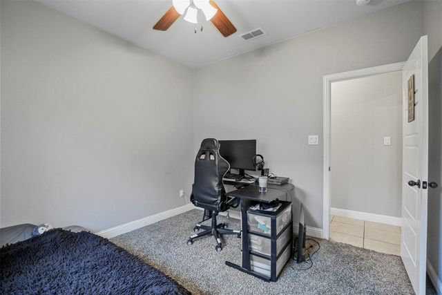 4006 Kensington Drive, Sanger, TX 76266