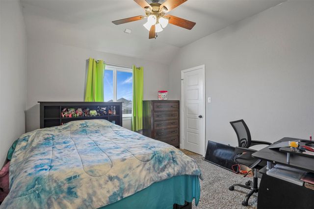 4006 Kensington Drive, Sanger, TX 76266