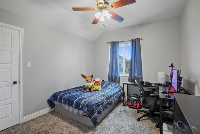 4006 Kensington Drive, Sanger, TX 76266