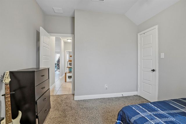 4006 Kensington Drive, Sanger, TX 76266