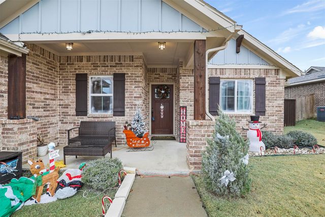 4006 Kensington Drive, Sanger, TX 76266