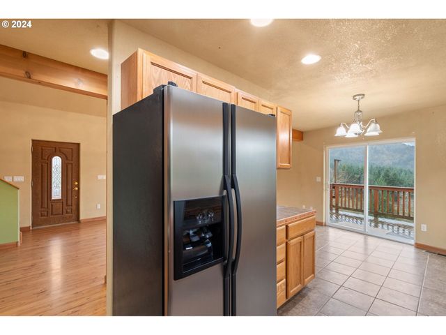 103 LADY BLUE Ln, Kalama, WA 98625