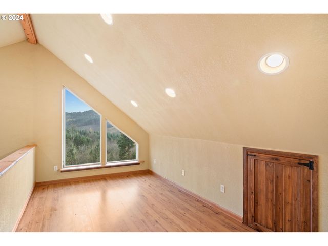 103 LADY BLUE Ln, Kalama, WA 98625