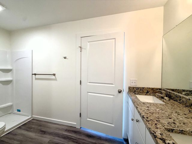 1230 Fountain Dr, Salina, KS 67401