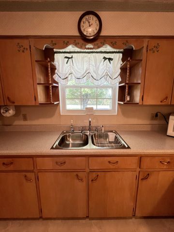 910 Damron Creek Road, Russell Springs, KY 42642