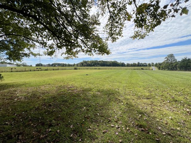 910 Damron Creek Road, Russell Springs, KY 42642