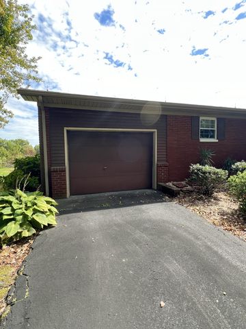 910 Damron Creek Road, Russell Springs, KY 42642