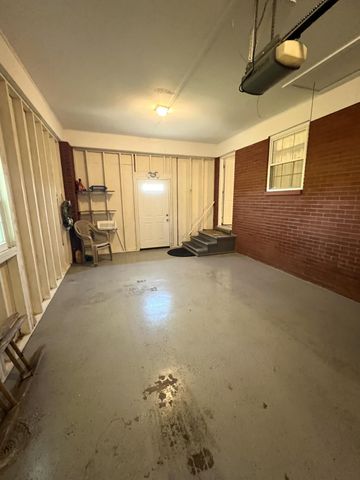 910 Damron Creek Road, Russell Springs, KY 42642