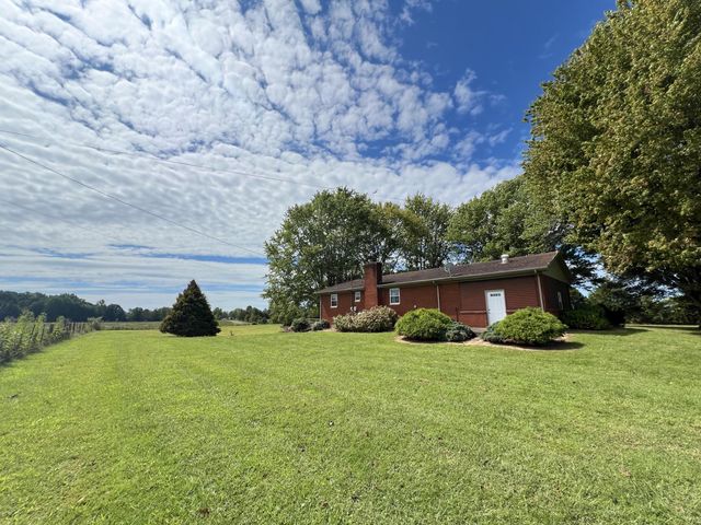910 Damron Creek Road, Russell Springs, KY 42642