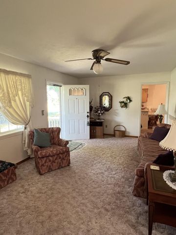 910 Damron Creek Road, Russell Springs, KY 42642