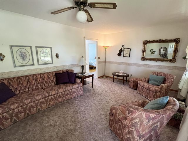 910 Damron Creek Road, Russell Springs, KY 42642