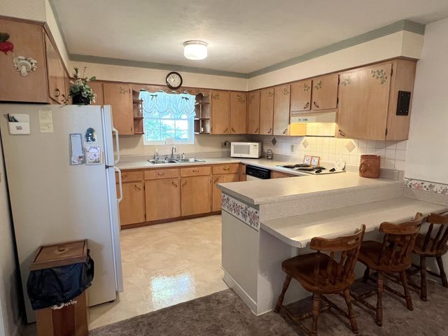 910 Damron Creek Road, Russell Springs, KY 42642