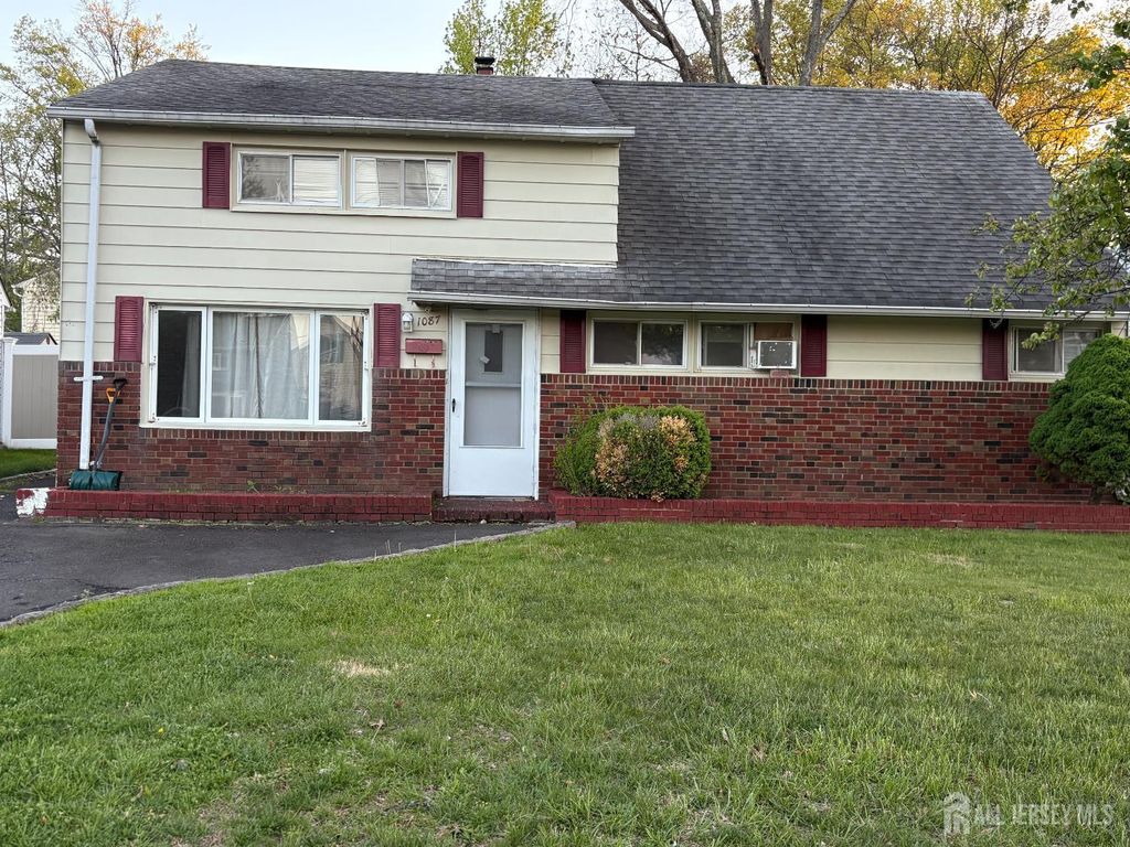 1087 E Woodruff Street, Iselin, NJ 08830