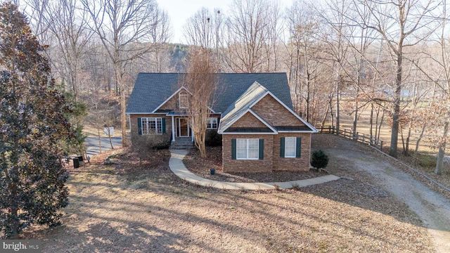 5501 HICKORY TREE LN, Mineral, VA 23117