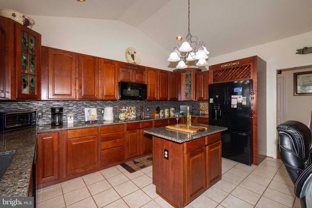 5501 HICKORY TREE LN, Mineral, VA 23117