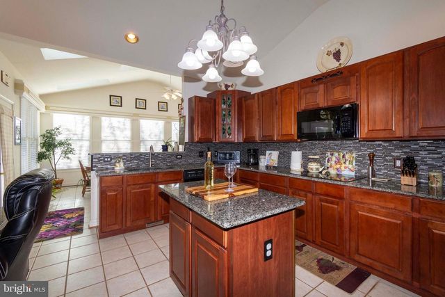 5501 HICKORY TREE LN, Mineral, VA 23117