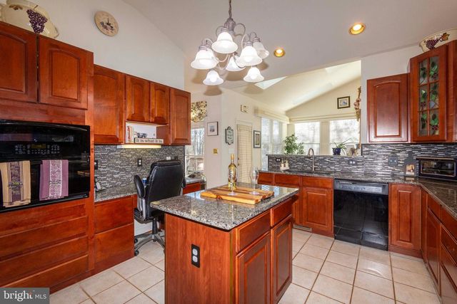 5501 HICKORY TREE LN, Mineral, VA 23117