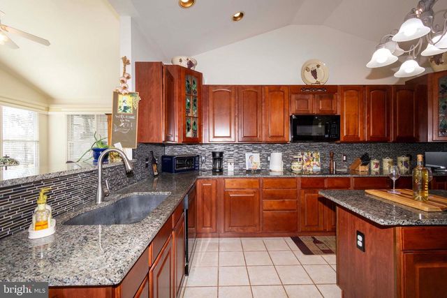 5501 HICKORY TREE LN, Mineral, VA 23117