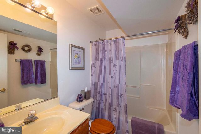 5501 HICKORY TREE LN, Mineral, VA 23117