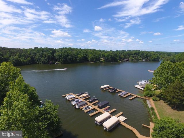 5501 HICKORY TREE LN, Mineral, VA 23117